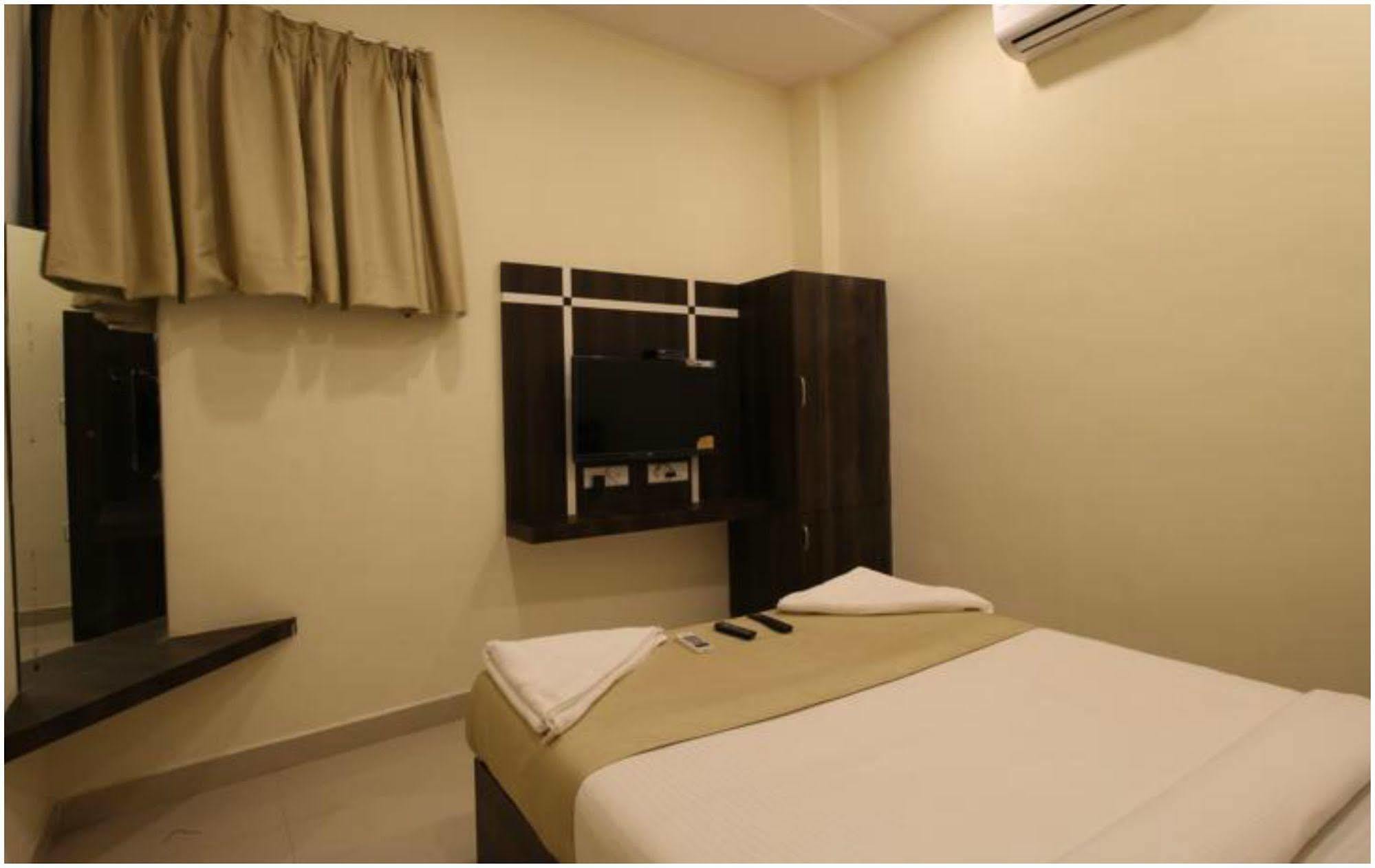 Treebo Trip Ashir Inn Mumbai Exterior foto