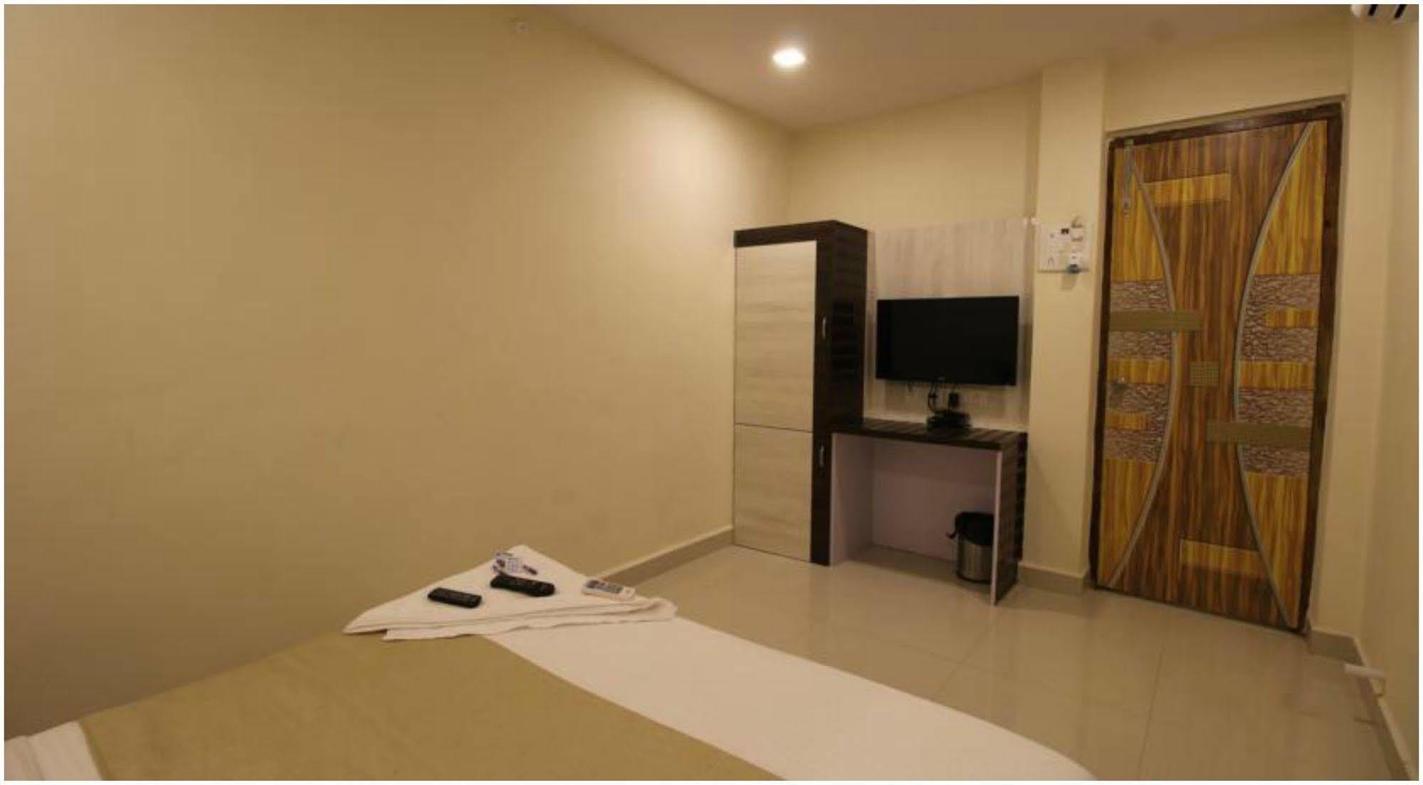 Treebo Trip Ashir Inn Mumbai Exterior foto