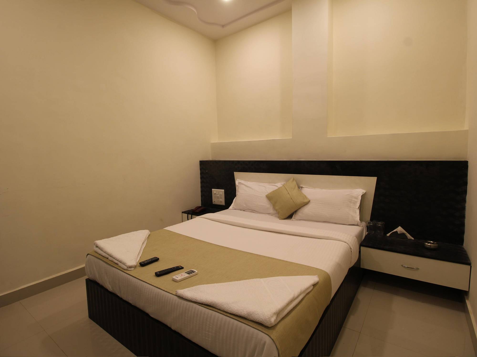 Treebo Trip Ashir Inn Mumbai Exterior foto